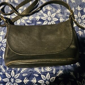 Elegant Black Leather Shoulder Bag Coach Vintage